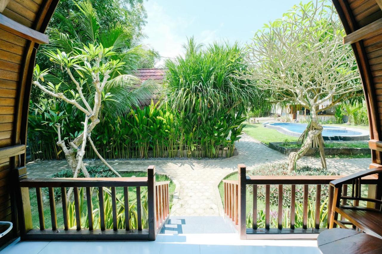 Adi Bungalow Nusa Penida Redpartner Ped Kültér fotó