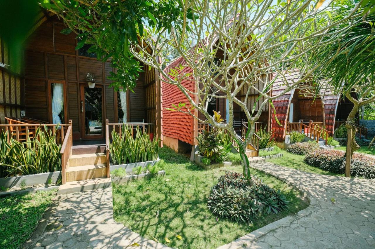 Adi Bungalow Nusa Penida Redpartner Ped Kültér fotó